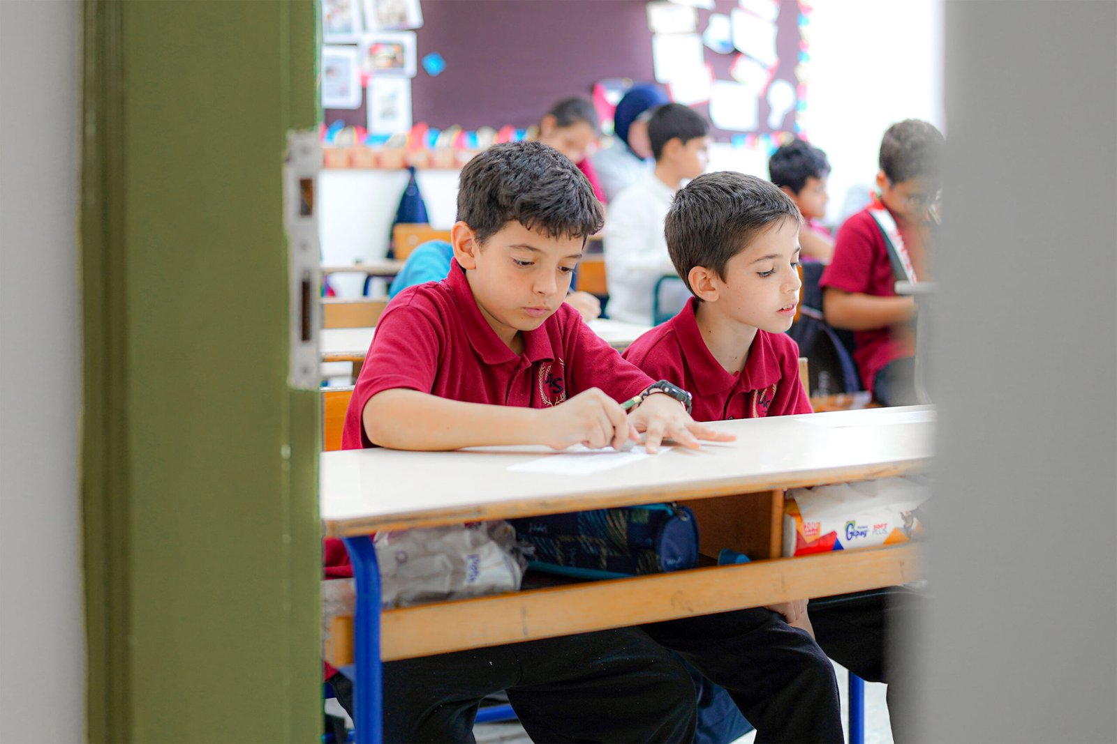 طلاب الحلقة الثانية في الصف